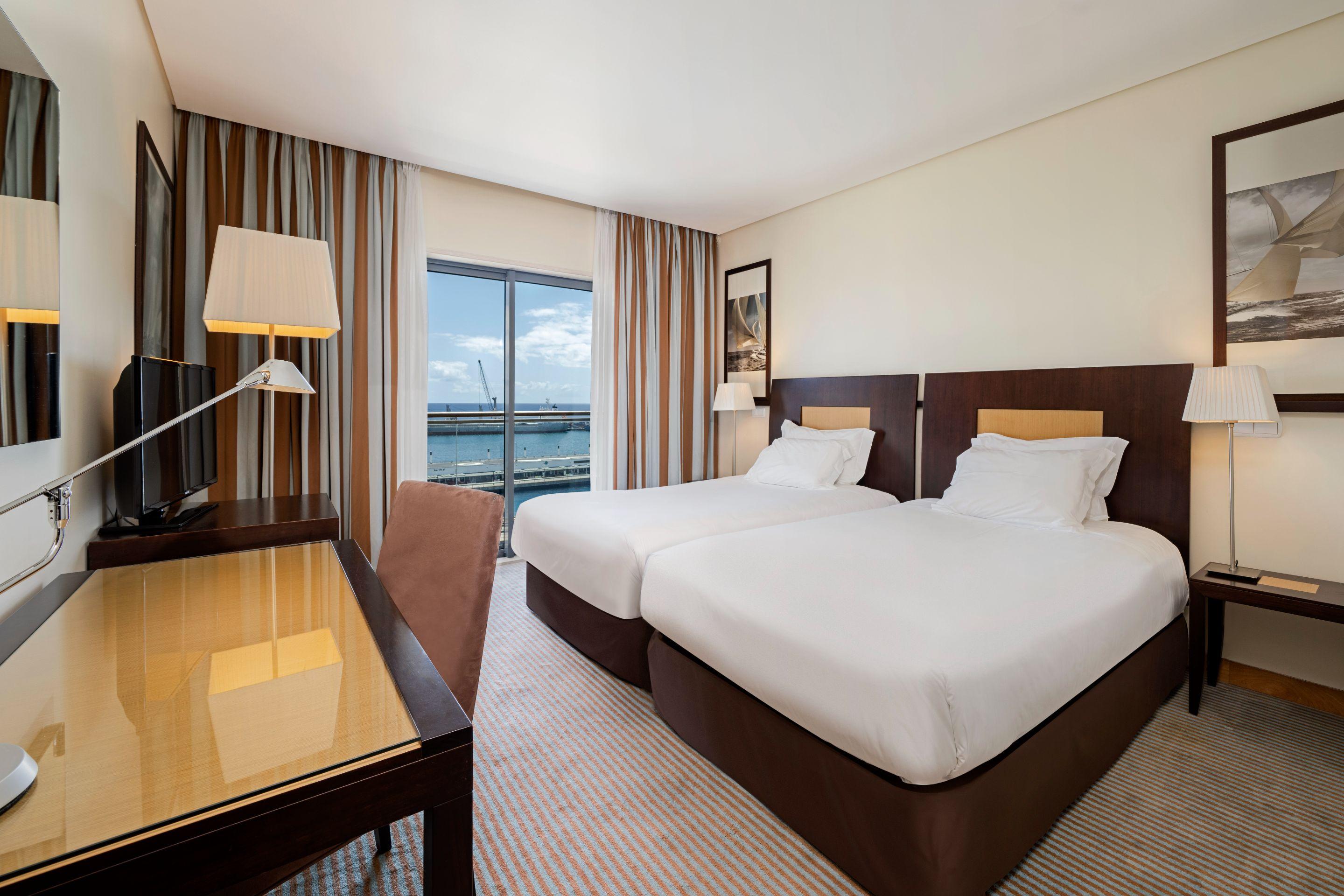 大西洋码头酒店 蓬塔德尔加达 外观 照片
